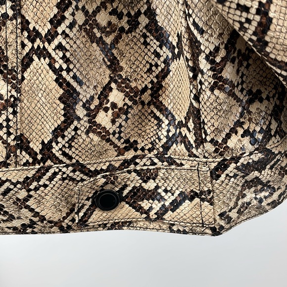 NWT Good American Oversized Snake Coat SIZE 2 - Picture 6 of 10